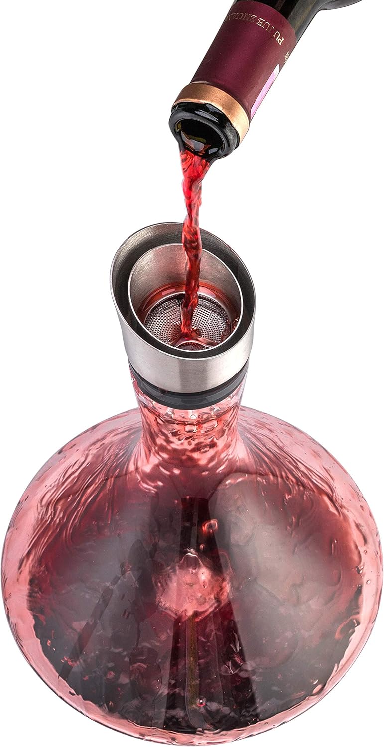 Carafe à décanter en situation sur une table
